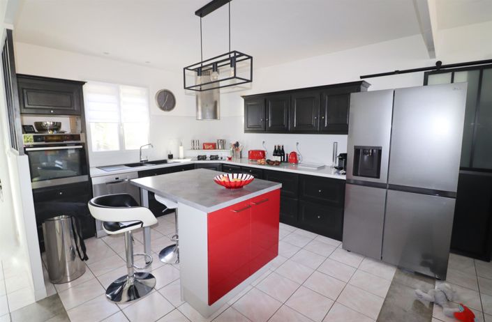 Image No.12-3 Bed House for sale