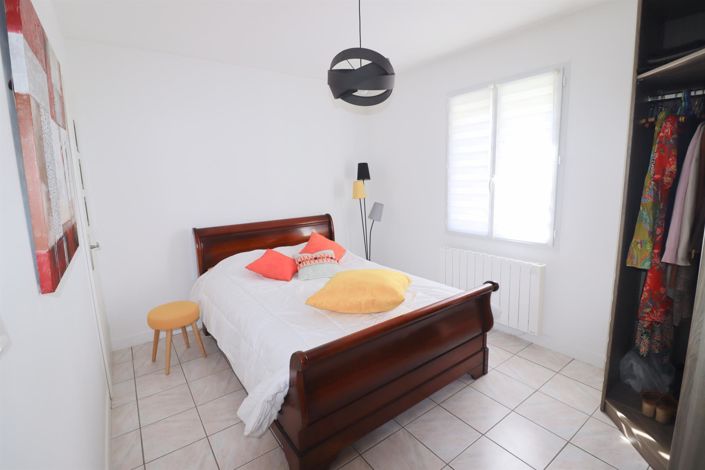 Image No.14-3 Bed House for sale