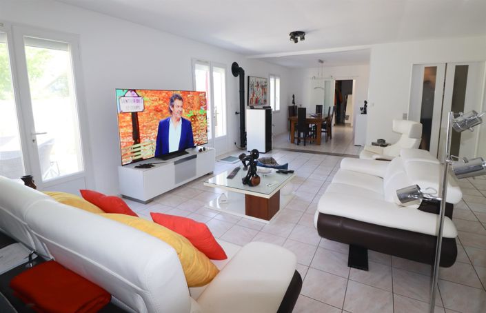 Image No.3-3 Bed House for sale