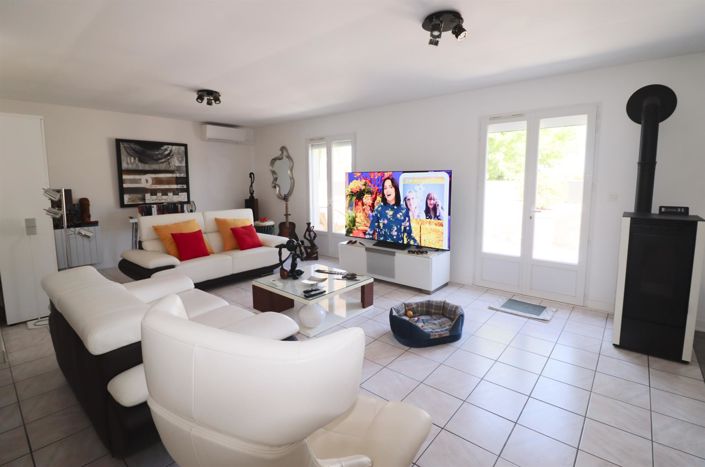 Image No.9-3 Bed House for sale