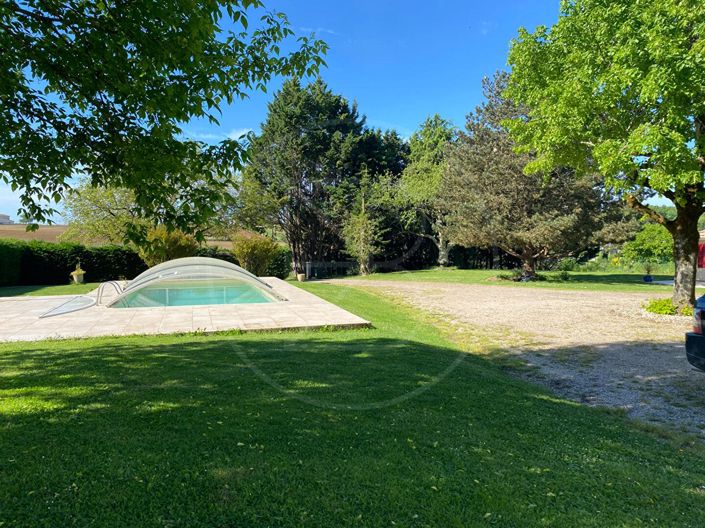 Image No.18-6 Bed House for sale