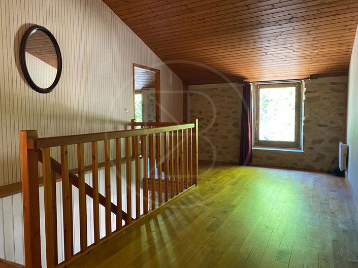 Image No.7-6 Bed House for sale