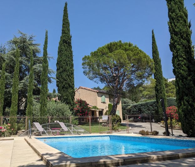 Image No.3-Maison de 6 chambres à vendre à L'Isle-sur-la-Sorgue