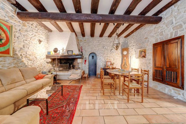 Image No.8-3 Bed House for sale