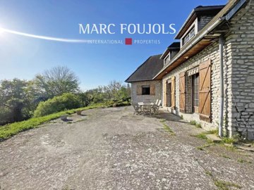 1 - Fleurines, House