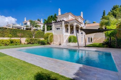 1 - Loule, House