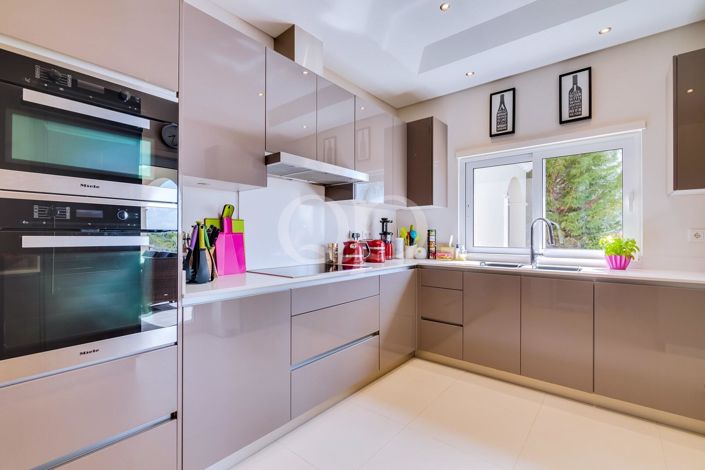 Image No.15-4 Bed House for sale