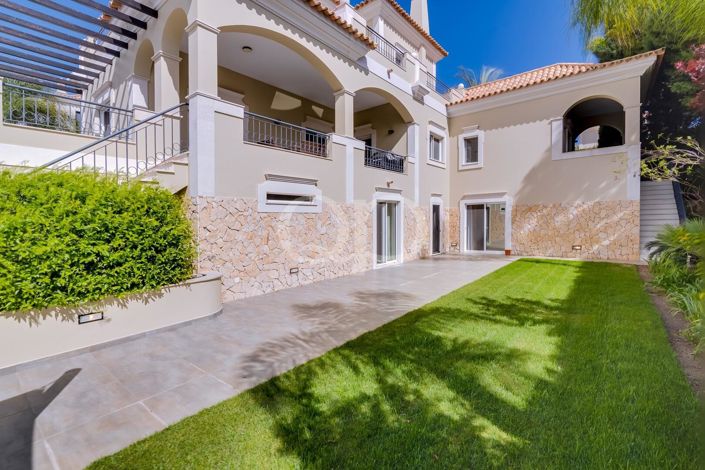 Image No.17-4 Bed House for sale