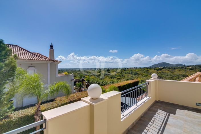 Image No.19-4 Bed House for sale