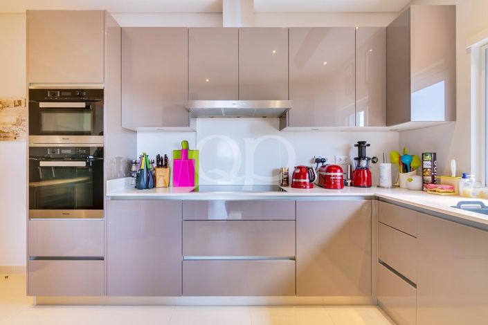 Image No.20-4 Bed House for sale