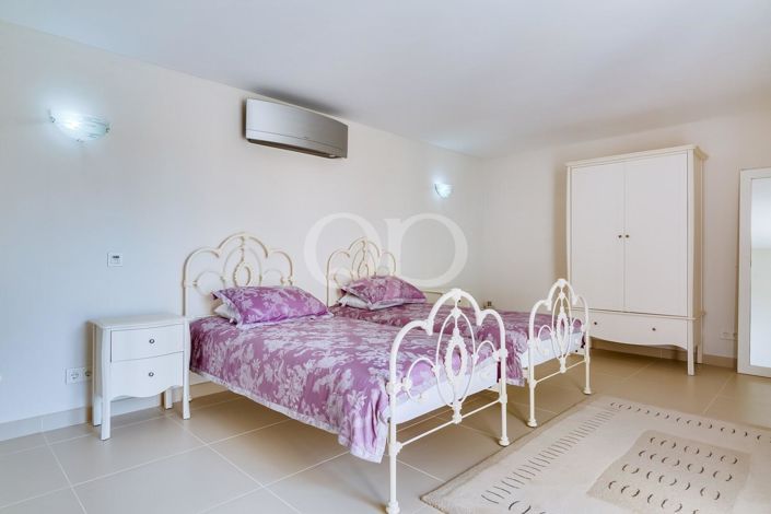 Image No.34-4 Bed House for sale