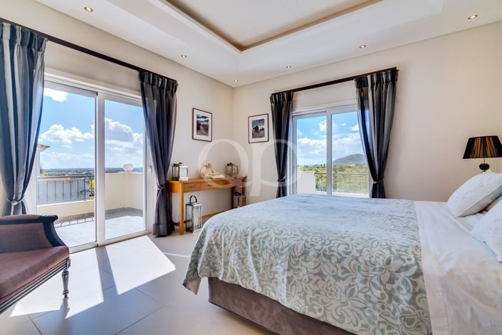 Image No.4-4 Bed House for sale