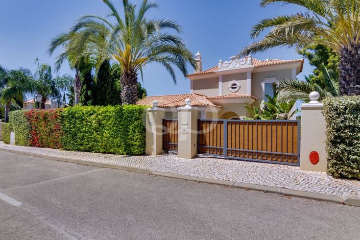 Image No.48-4 Bed House for sale