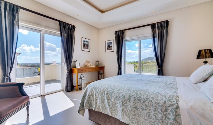 Image No.51-4 Bed House for sale