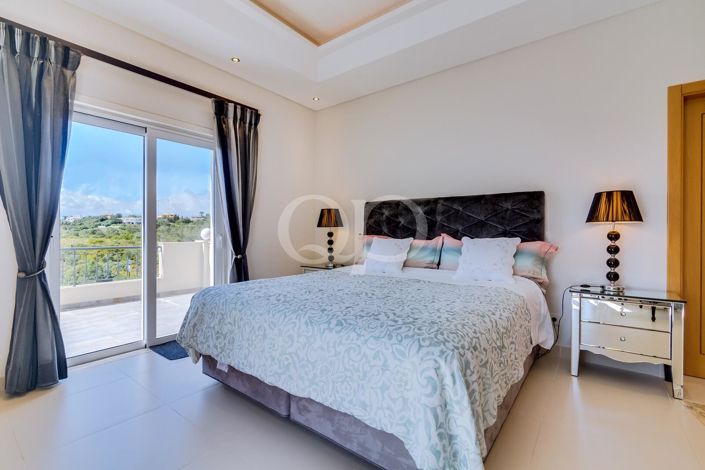 Image No.6-4 Bed House for sale