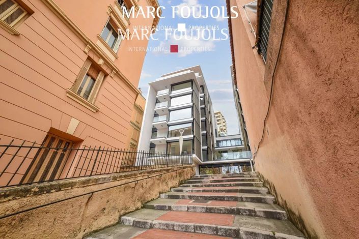 Image No.18-4 Bed Apartment for sale