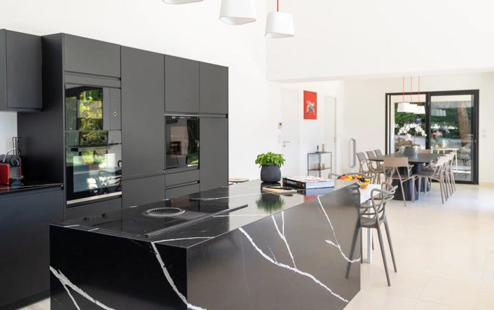 Image No.7-6 Bed House for sale