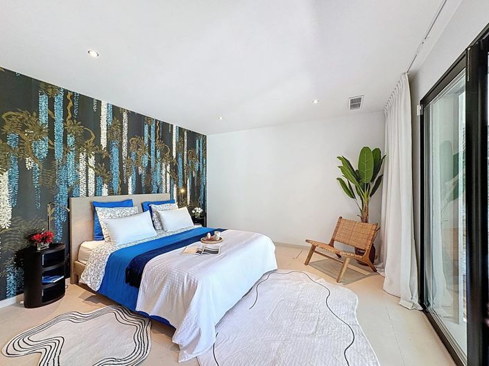 Image No.8-6 Bed House for sale