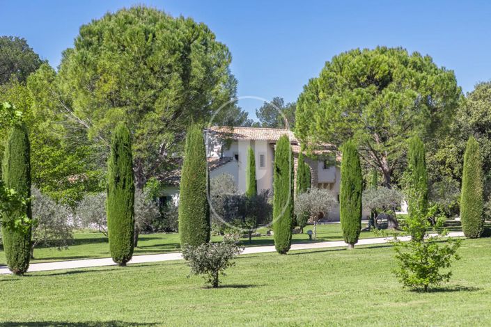 Image No.1-Maison de 8 chambres à vendre à L'Isle-sur-la-Sorgue