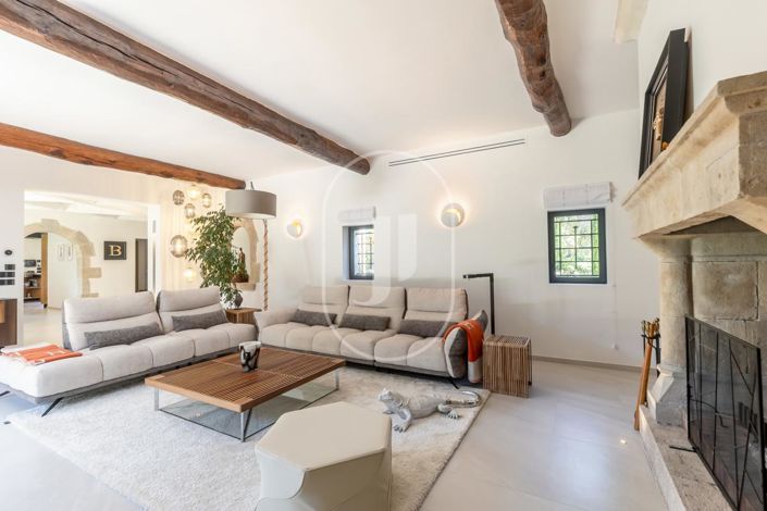 Image No.6-Maison de 8 chambres à vendre à L'Isle-sur-la-Sorgue