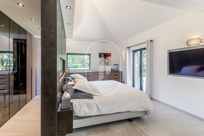 Image No.9-Maison de 8 chambres à vendre à L'Isle-sur-la-Sorgue