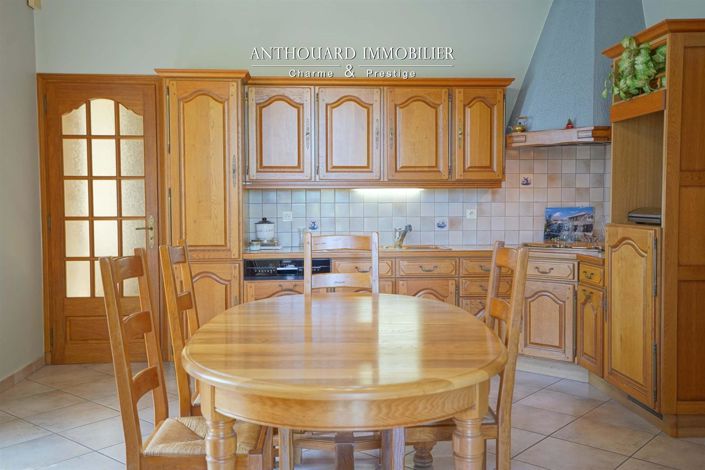 Image No.25-4 Bed House for sale