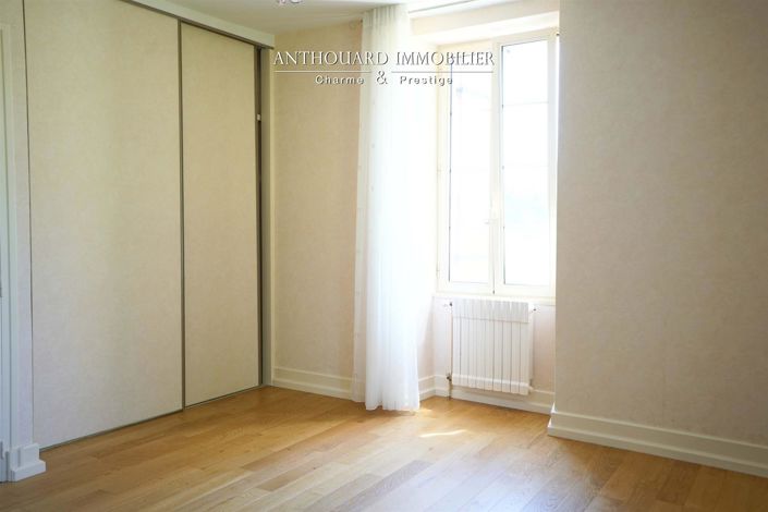 Image No.30-4 Bed House for sale