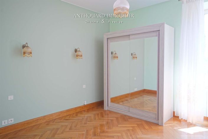 Image No.34-4 Bed House for sale