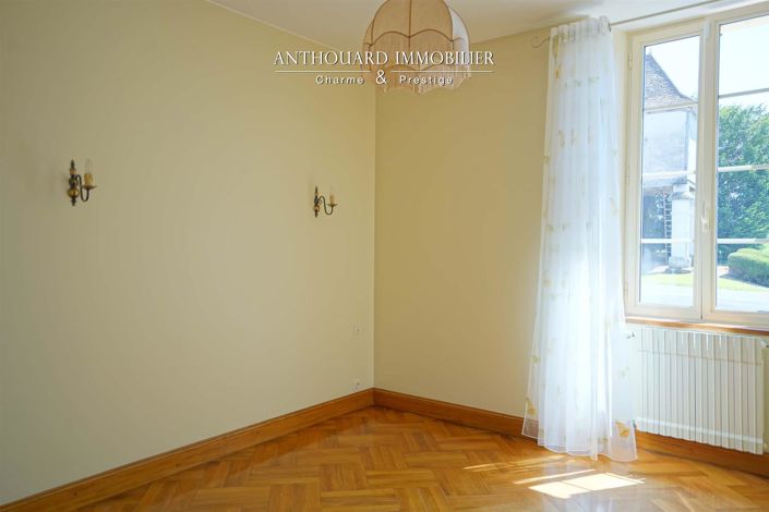 Image No.35-4 Bed House for sale