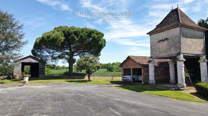 Image No.8-4 Bed House for sale