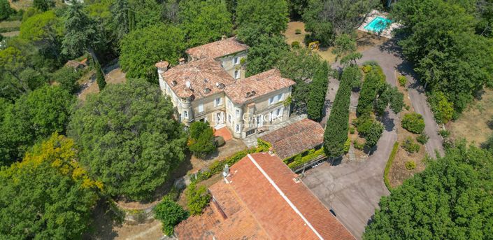 Image No.2-7 Bed Property for sale