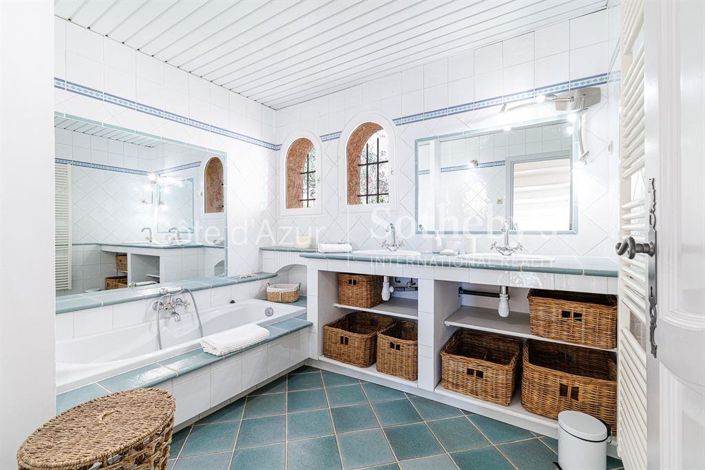 Image No.14-4 Bed House for sale