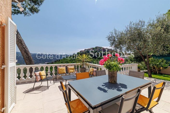 Image No.2-4 Bed House for sale