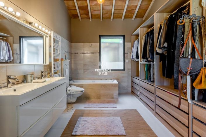 Image No.11-5 Bed House for sale