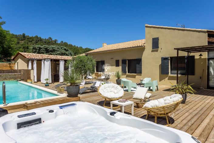 Image No.17-5 Bed House for sale