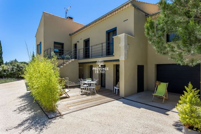 Image No.18-5 Bed House for sale