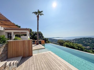 1 - Cavalaire-sur-Mer, House