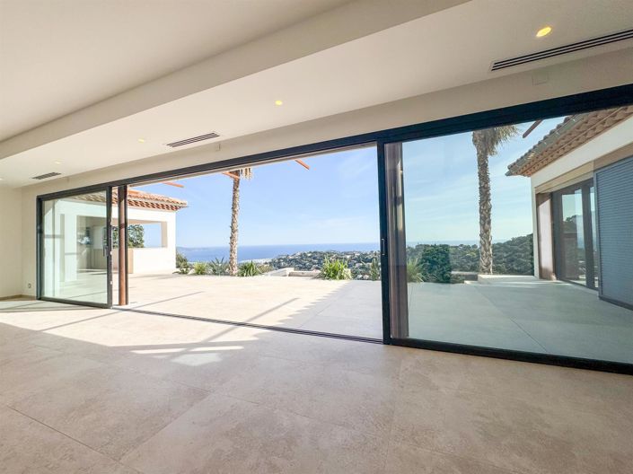 Image No.6-6 Bed House for sale