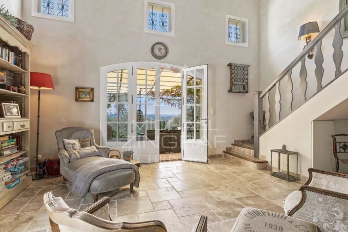 Image No.6-5 Bed House for sale