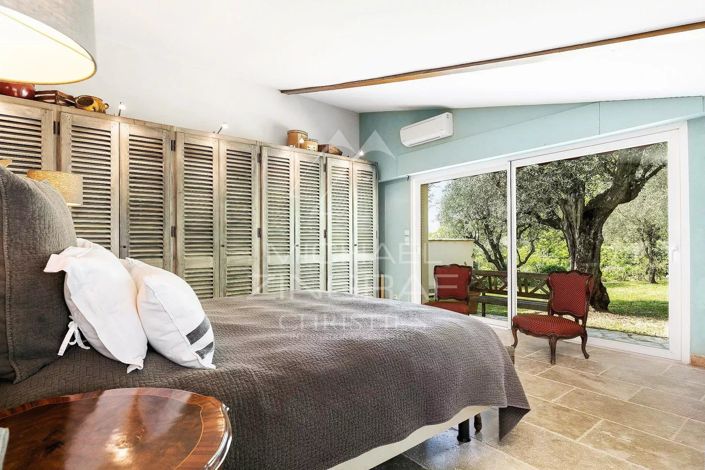 Image No.7-5 Bed House for sale