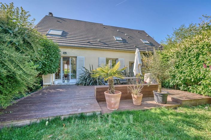 Image No.2-4 Bed House for sale