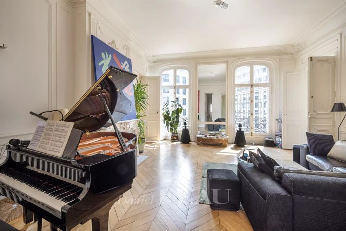 Image No.1-6 Bed Apartment for sale