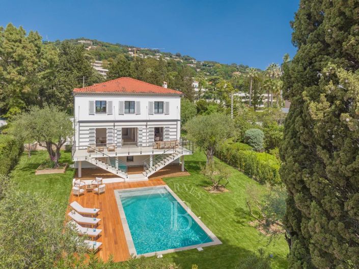 Image No.17-5 Bed House for sale