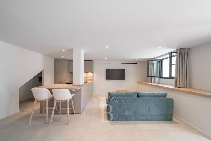 Image No.21-5 Bed House for sale