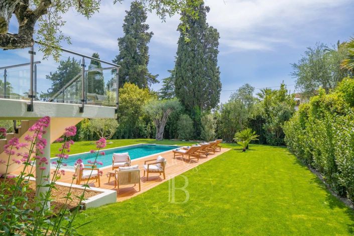 Image No.24-5 Bed House for sale