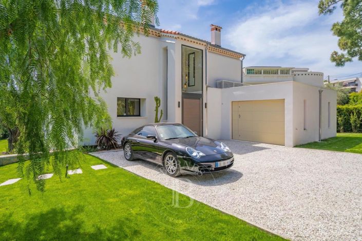 Image No.25-5 Bed House for sale