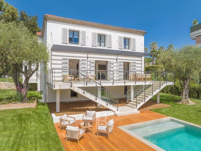 Image No.26-5 Bed House for sale