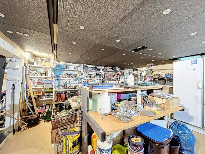 Image No.18-5 Bed House for sale