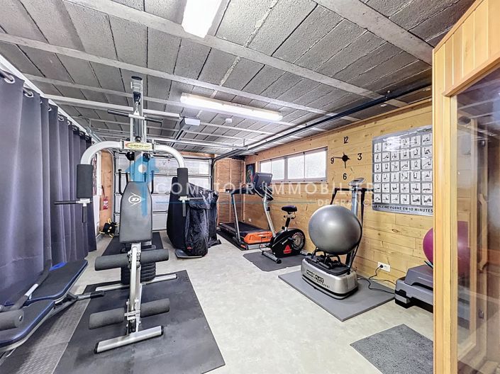 Image No.21-5 Bed House for sale