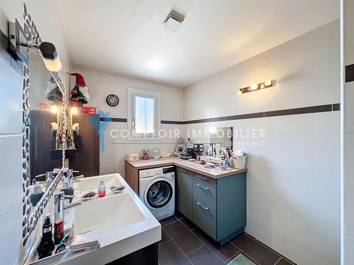 Image No.22-5 Bed House for sale